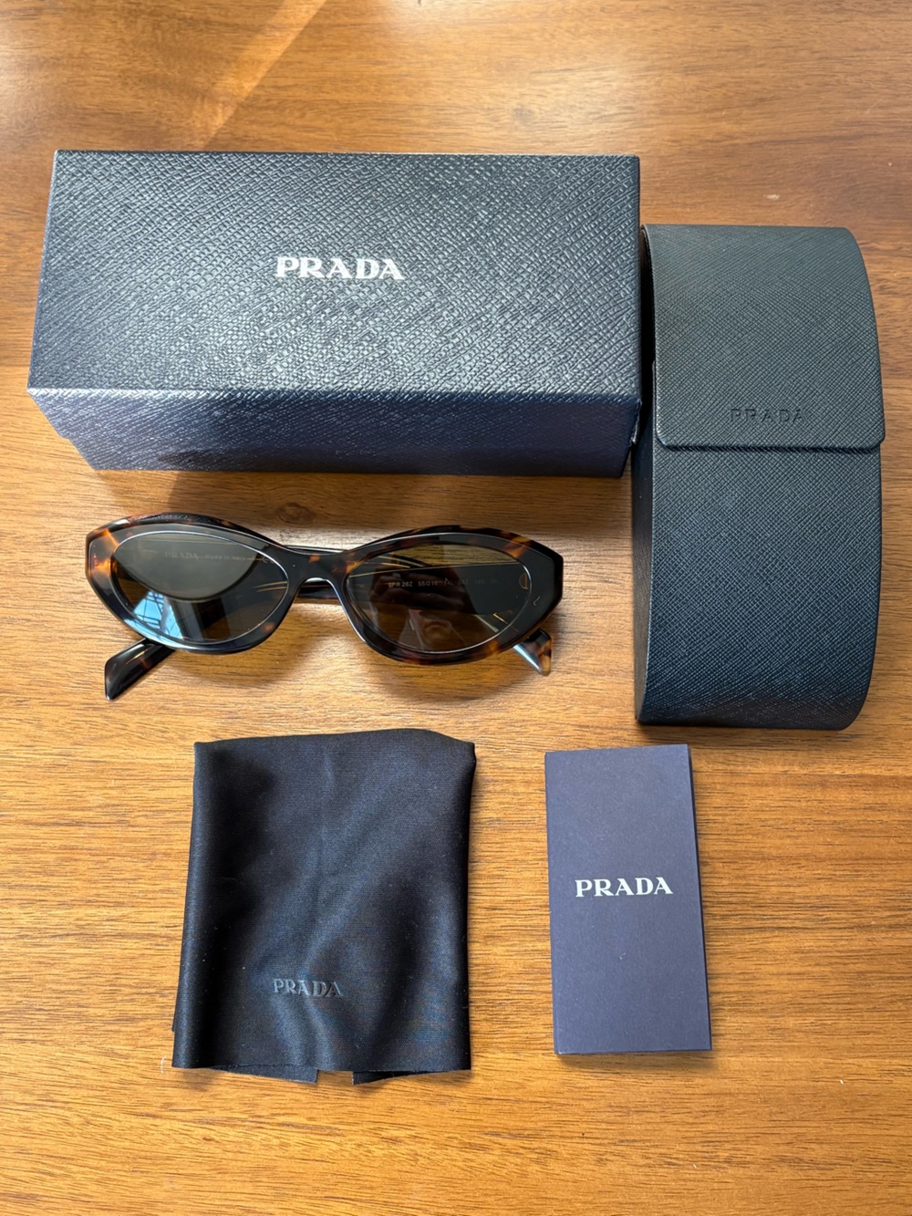 Prada Symbole tortoiseshell cat eye sunglasses - excellent condition - RRP $548 - Picture 7 of 7